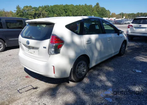 2015 Toyota Prius V Two z USA, uszkodzony, nr VIN JTDZN3EU5FJ030832